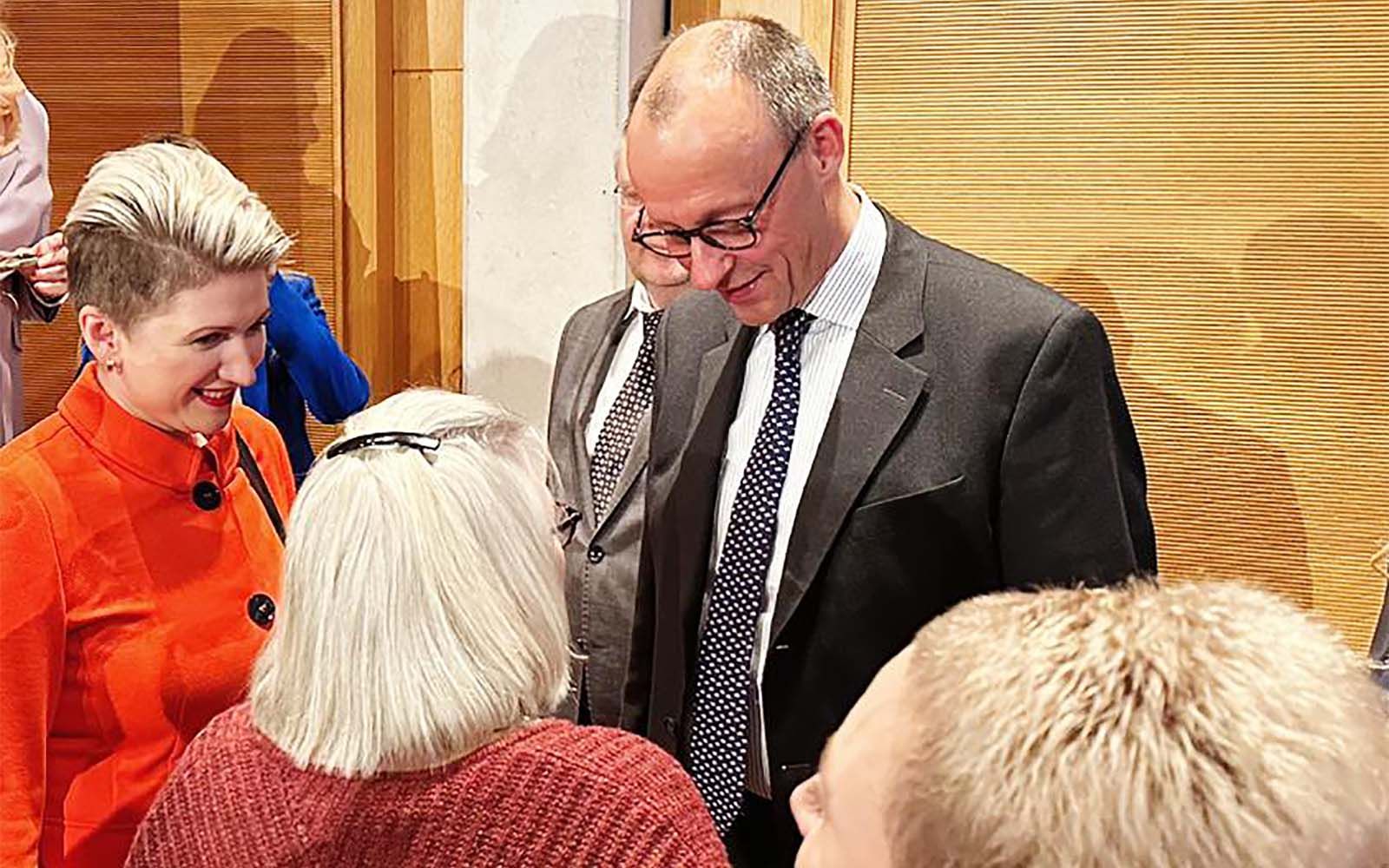 Bild Olga Gauks mit Friedrich Merz beim BdV Jahresempfang 2023
